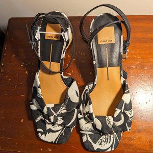 NEVER WORN! Dolce Vita Zandi Heeled Sandal, size 9, black/white abstract